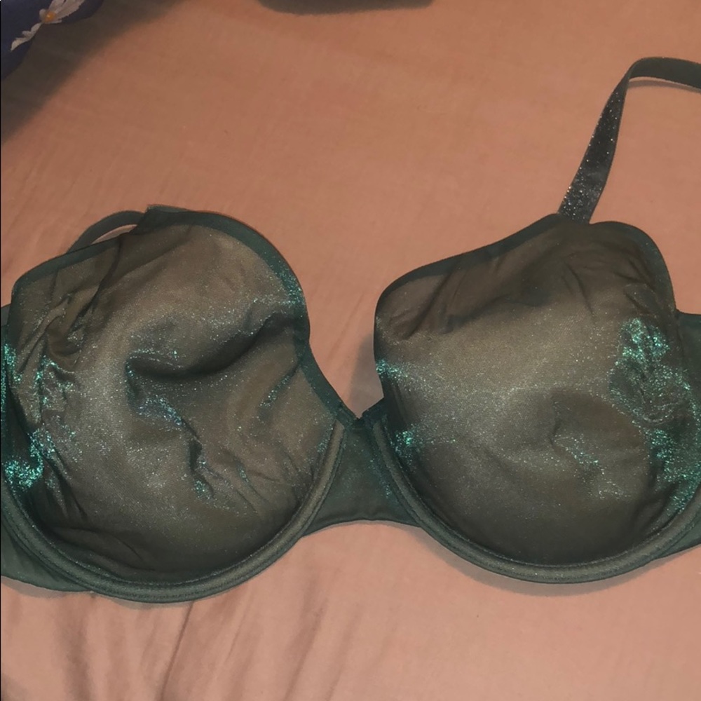 VS Green Shimmer Lined Perfect Coverage Bra💚